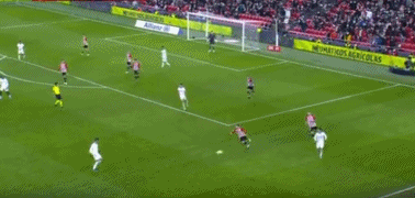 QPR球员谢尔因保护母亲用石头砸伤一男子，事后公开致歉