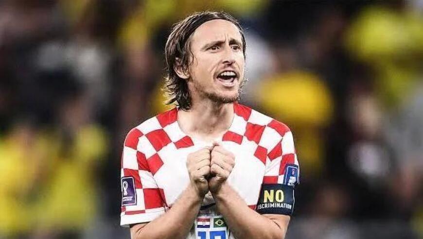 迪马：迪巴拉退烧后参加全队合练，安赫利尼奥也参加了合练