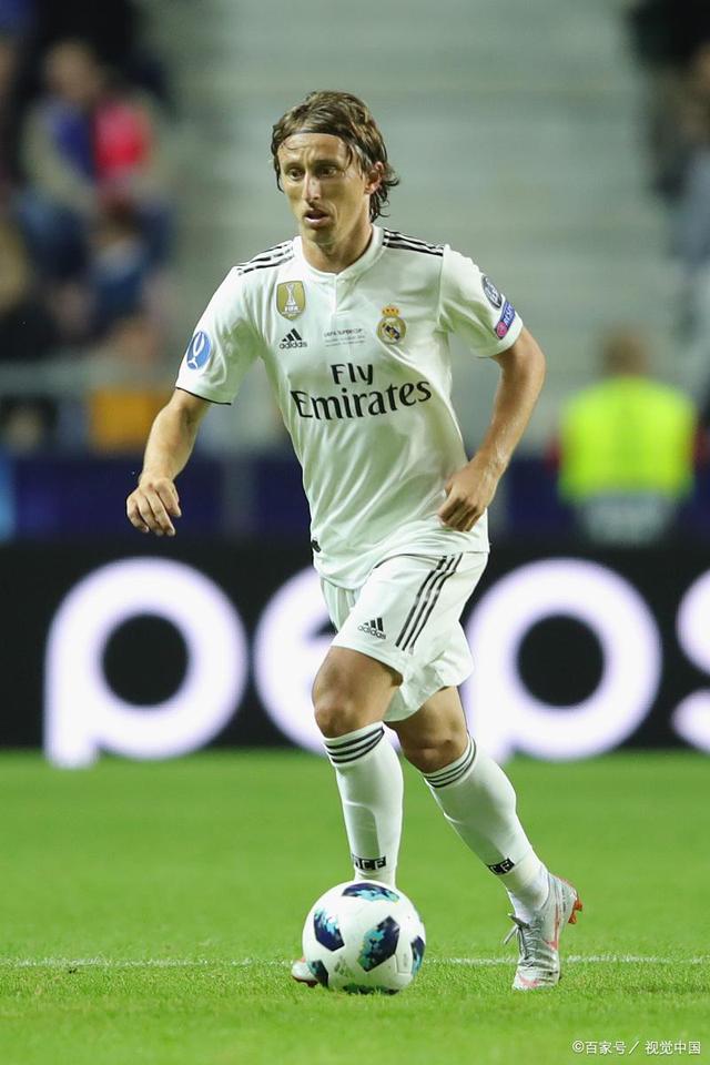 国际米兰三后卫体系稳固