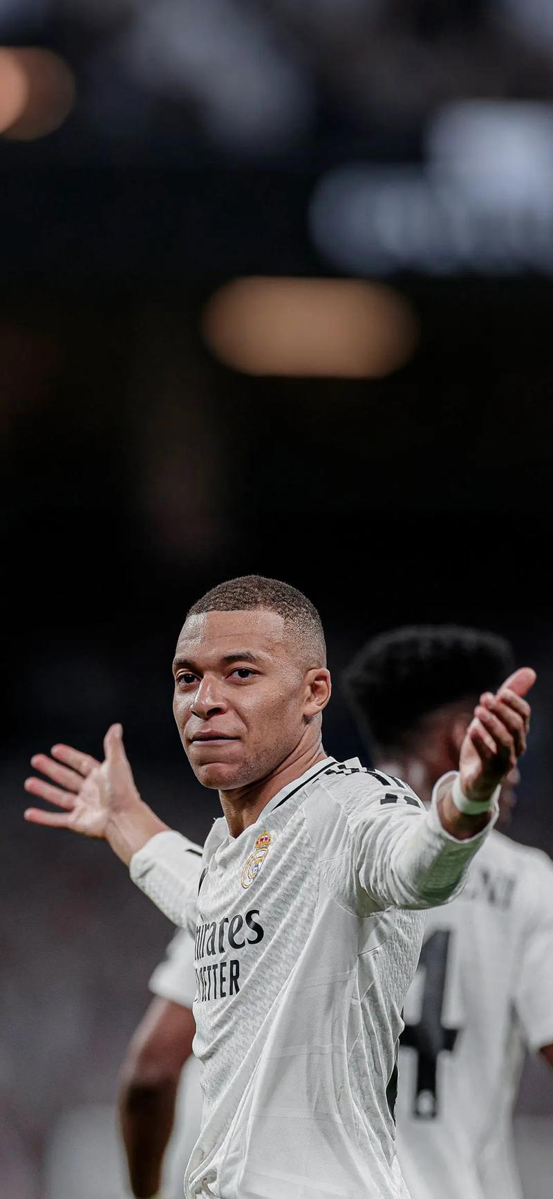 列维谈解雇澳波：热刺必须在所有战线赢球，英超成绩说明一切