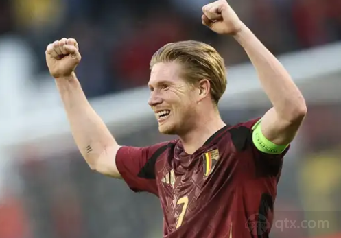 一人一城，韩国前国脚崔喆淳退役，曾代表全北出场超500次